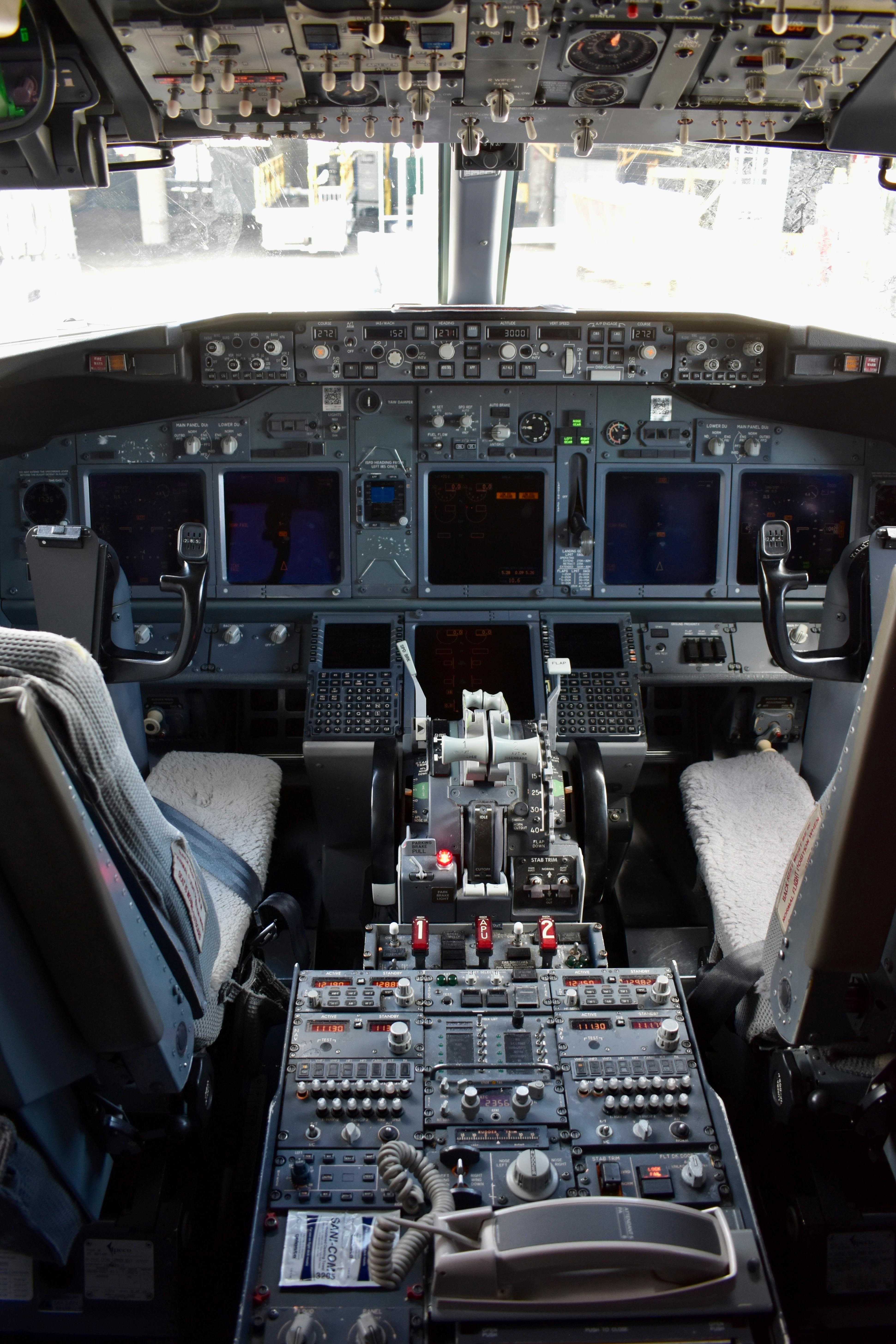 Especialista tecnico en cabina y aviónica